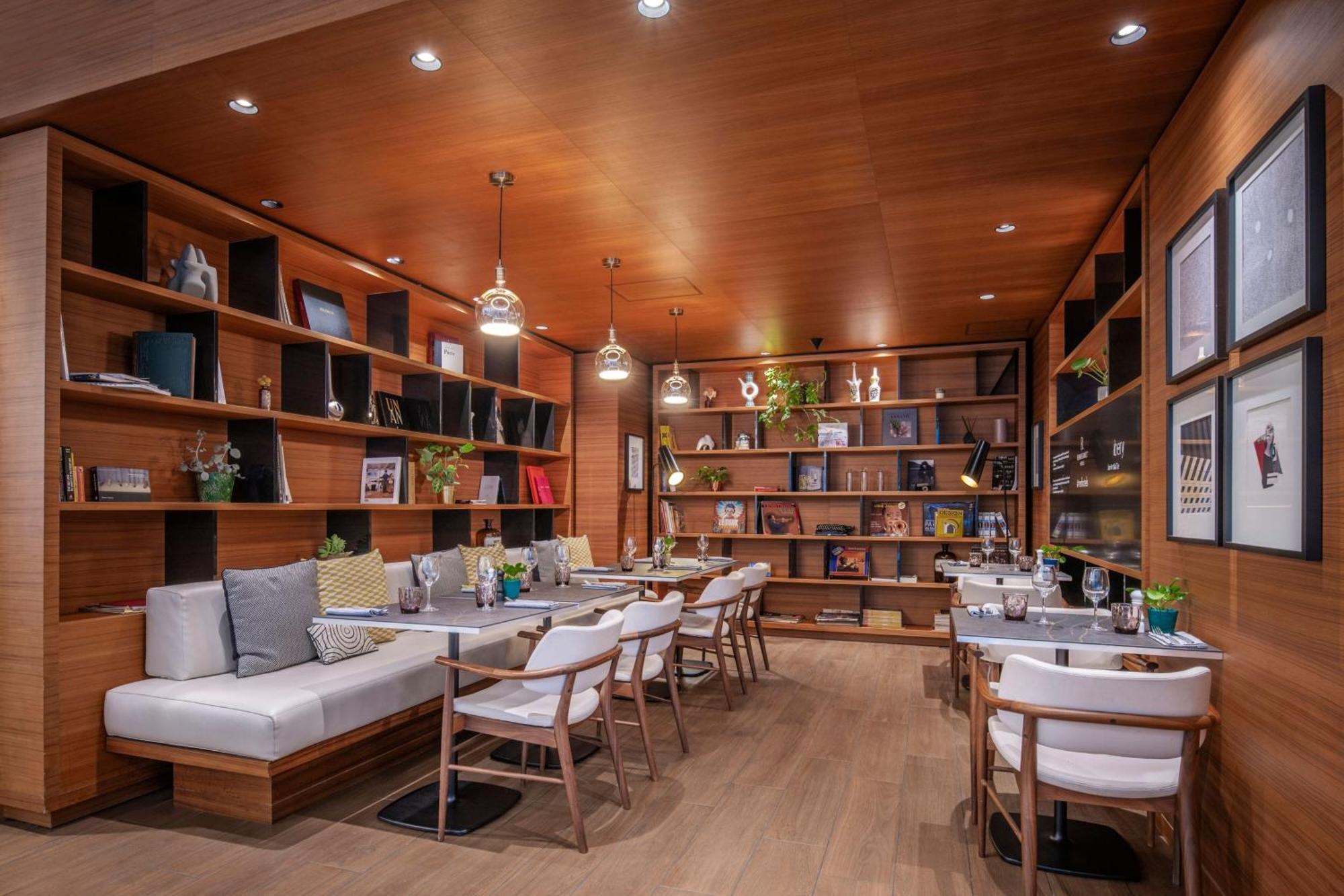 Renaissance Paris Republique Hotel & Spa Екстериор снимка