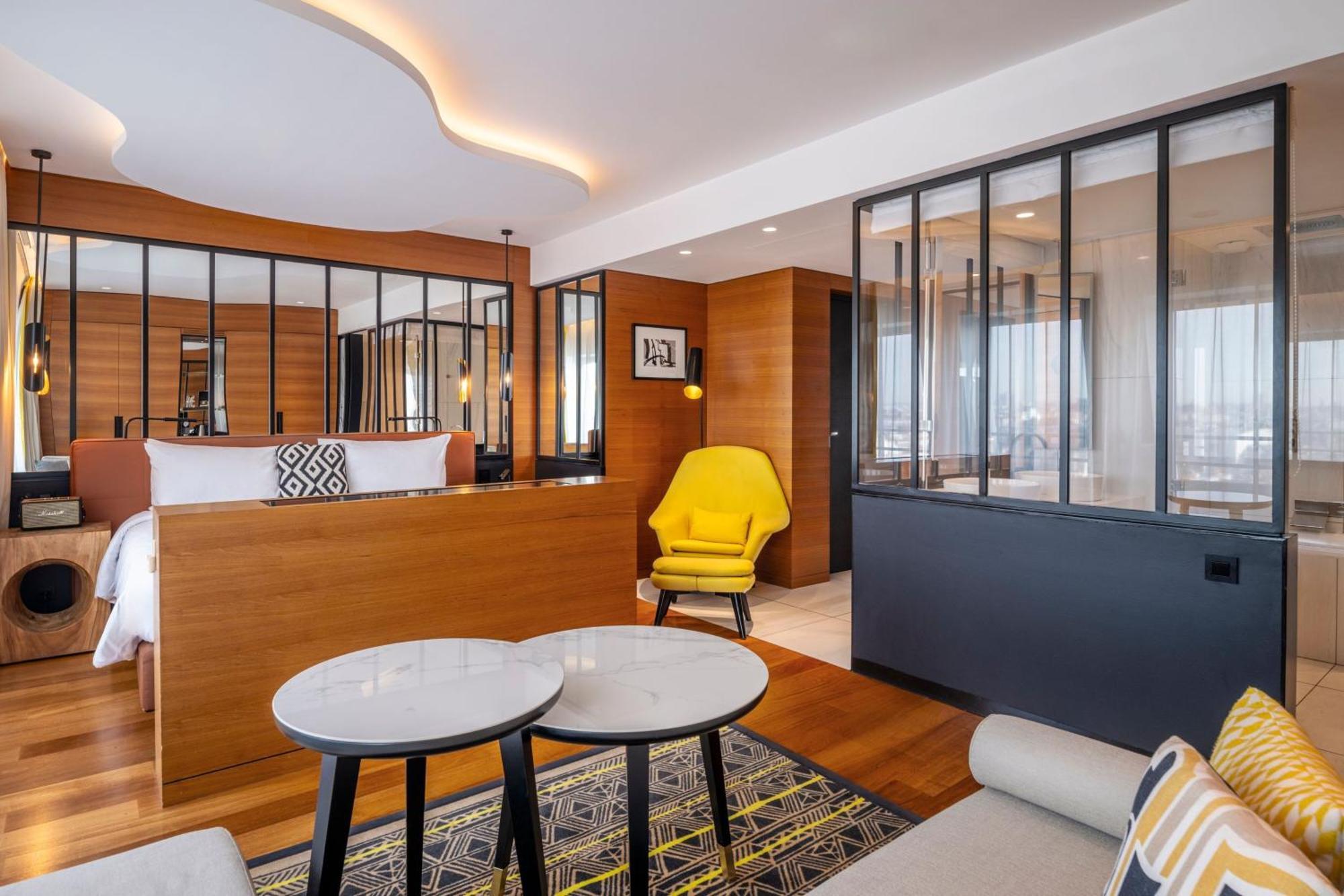 Renaissance Paris Republique Hotel & Spa Екстериор снимка
