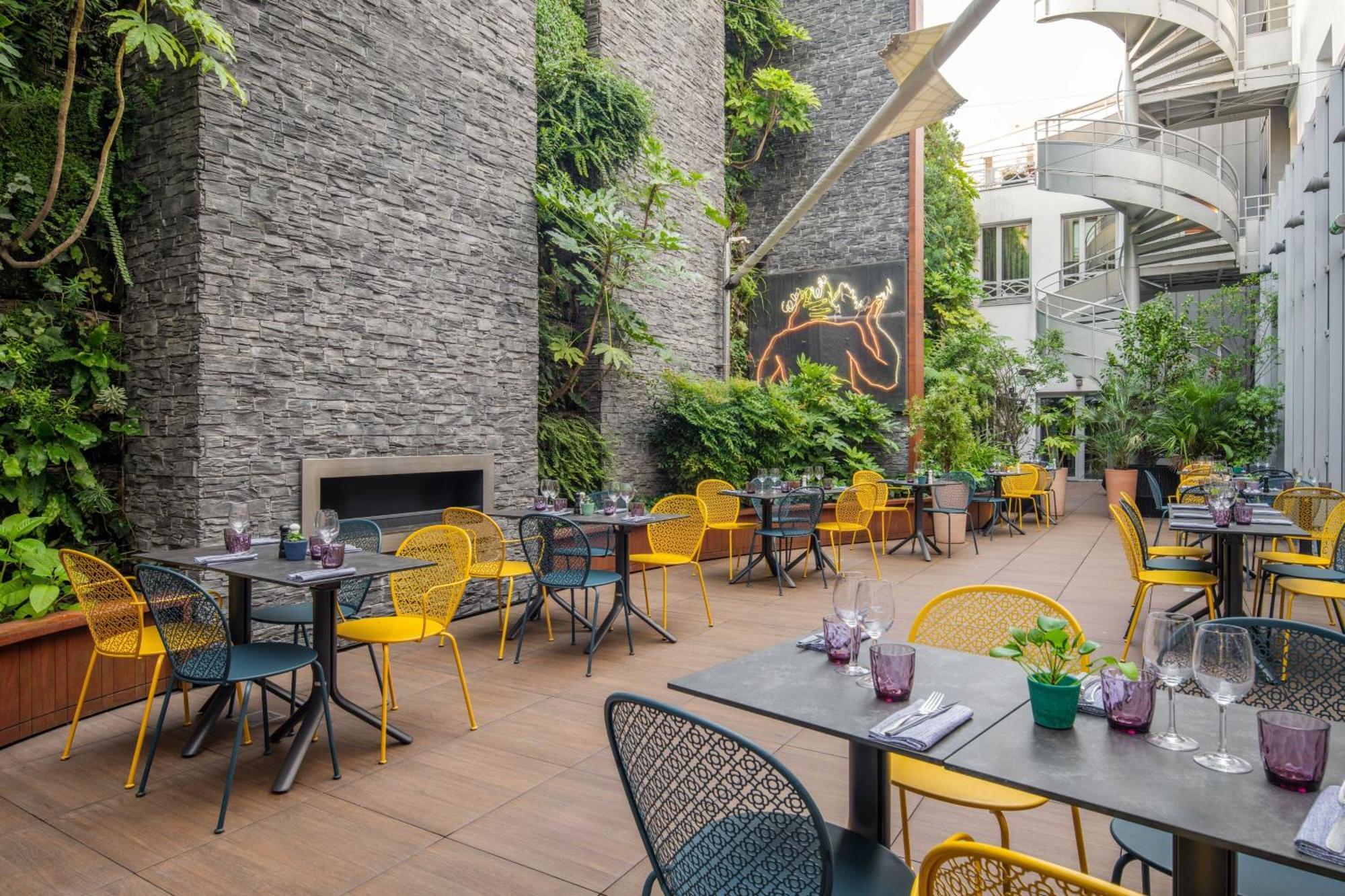Renaissance Paris Republique Hotel & Spa Екстериор снимка