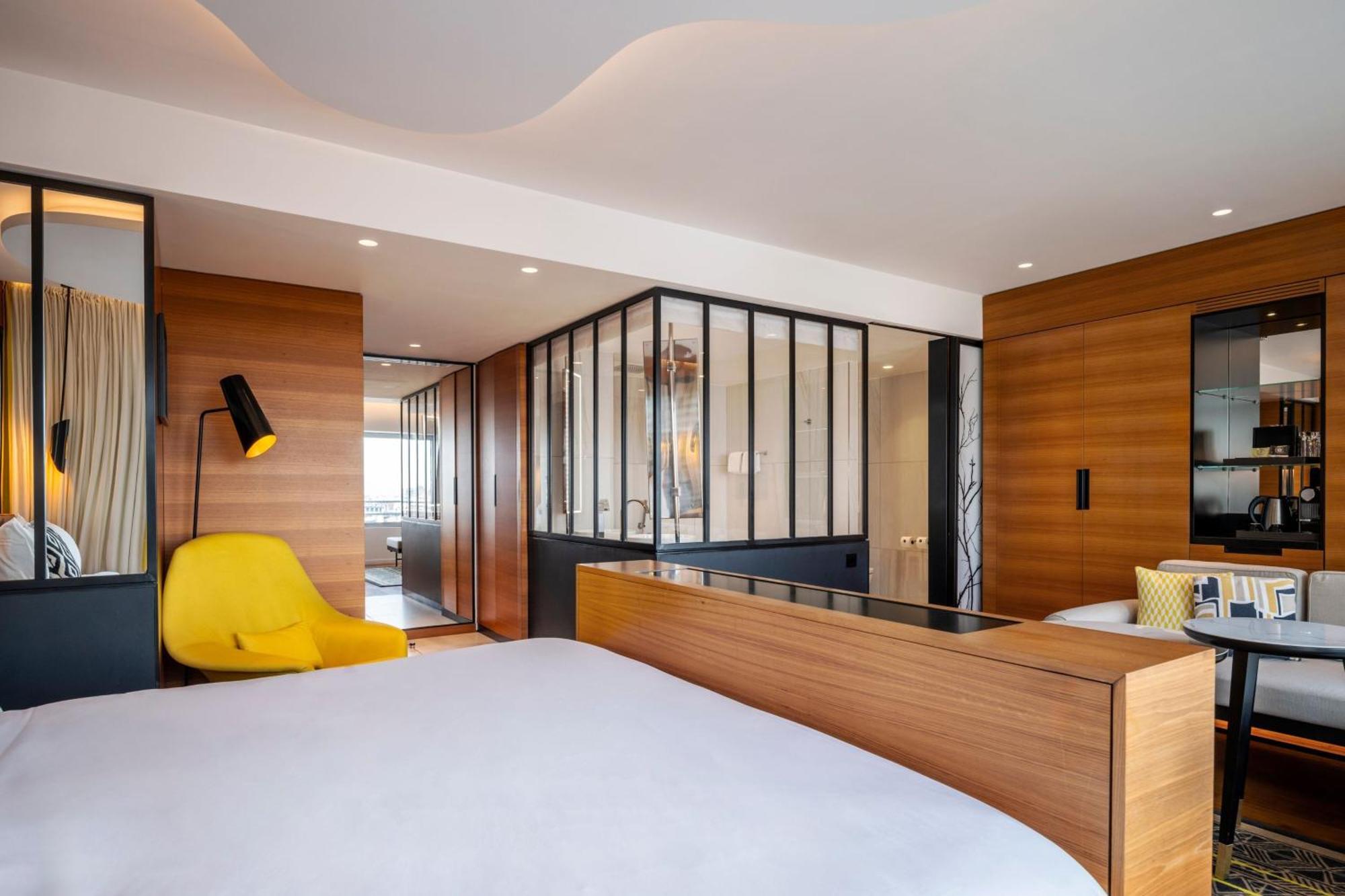 Renaissance Paris Republique Hotel & Spa Екстериор снимка