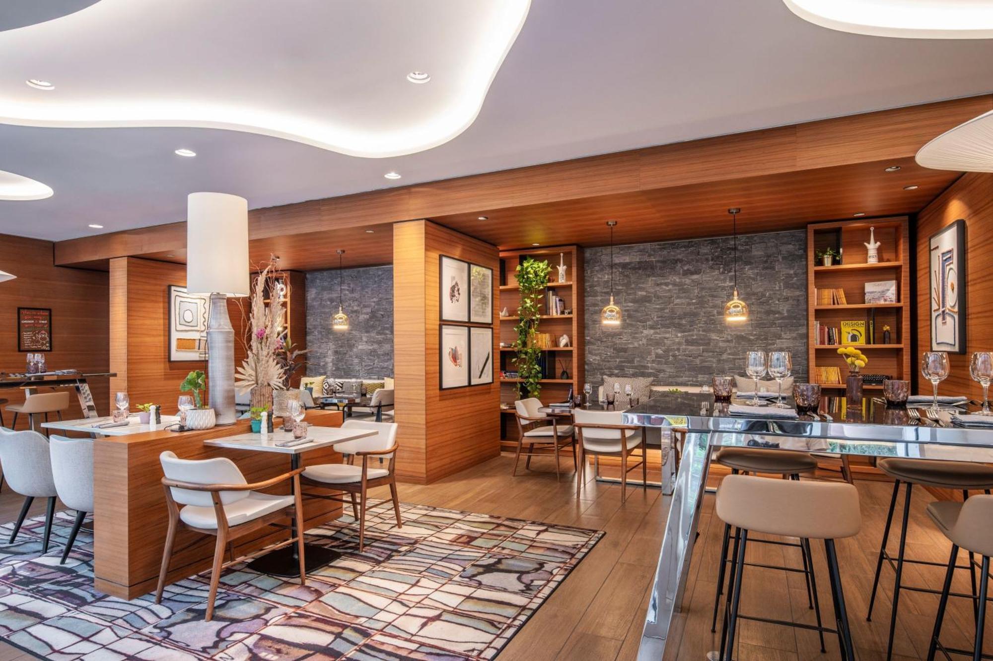Renaissance Paris Republique Hotel & Spa Екстериор снимка