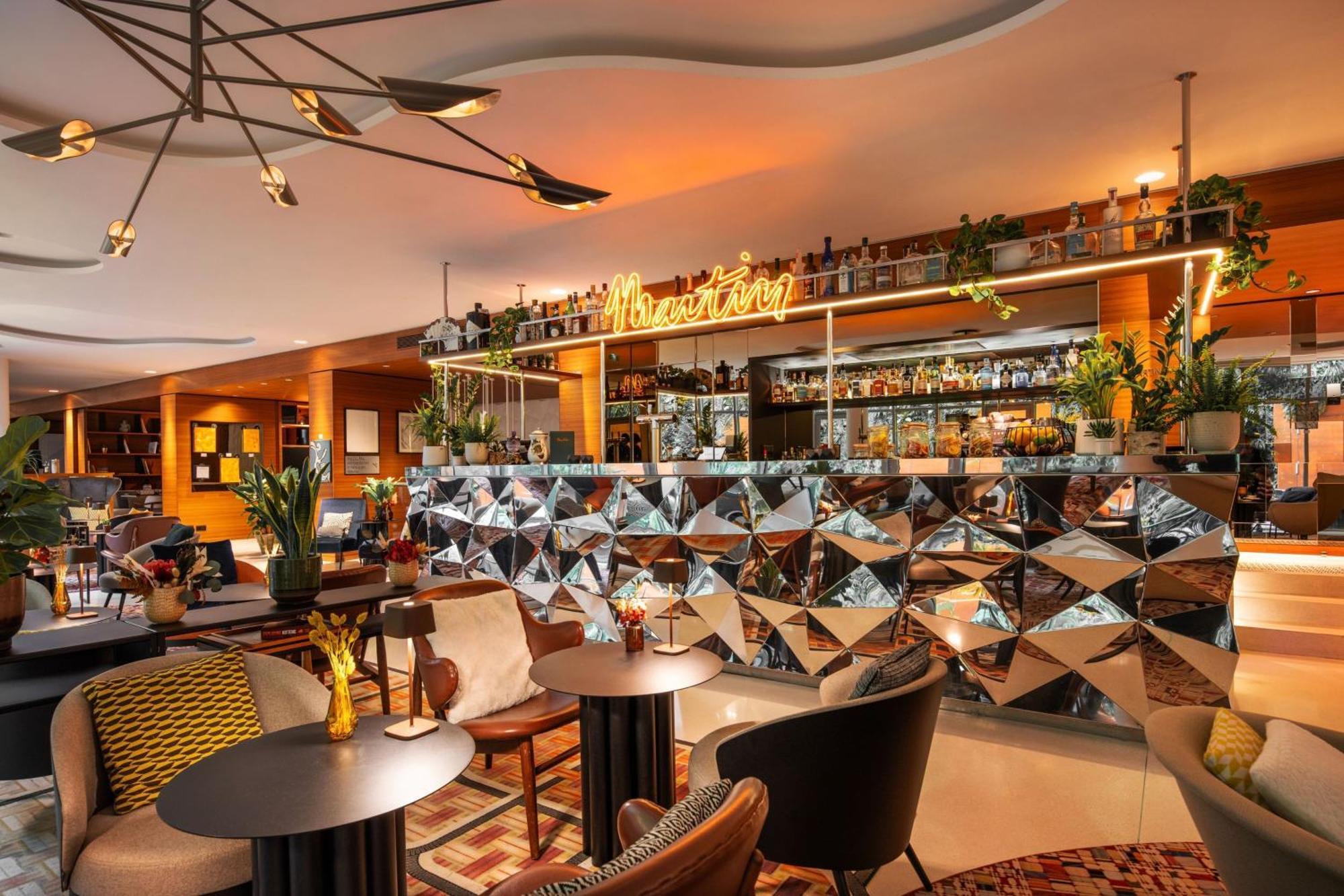 Renaissance Paris Republique Hotel & Spa Екстериор снимка
