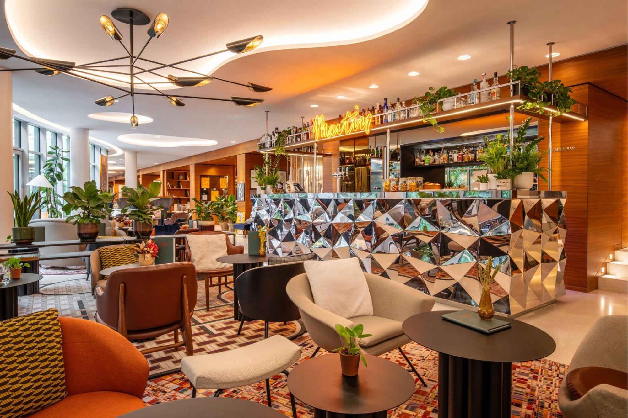 Renaissance Paris Republique Hotel & Spa Екстериор снимка