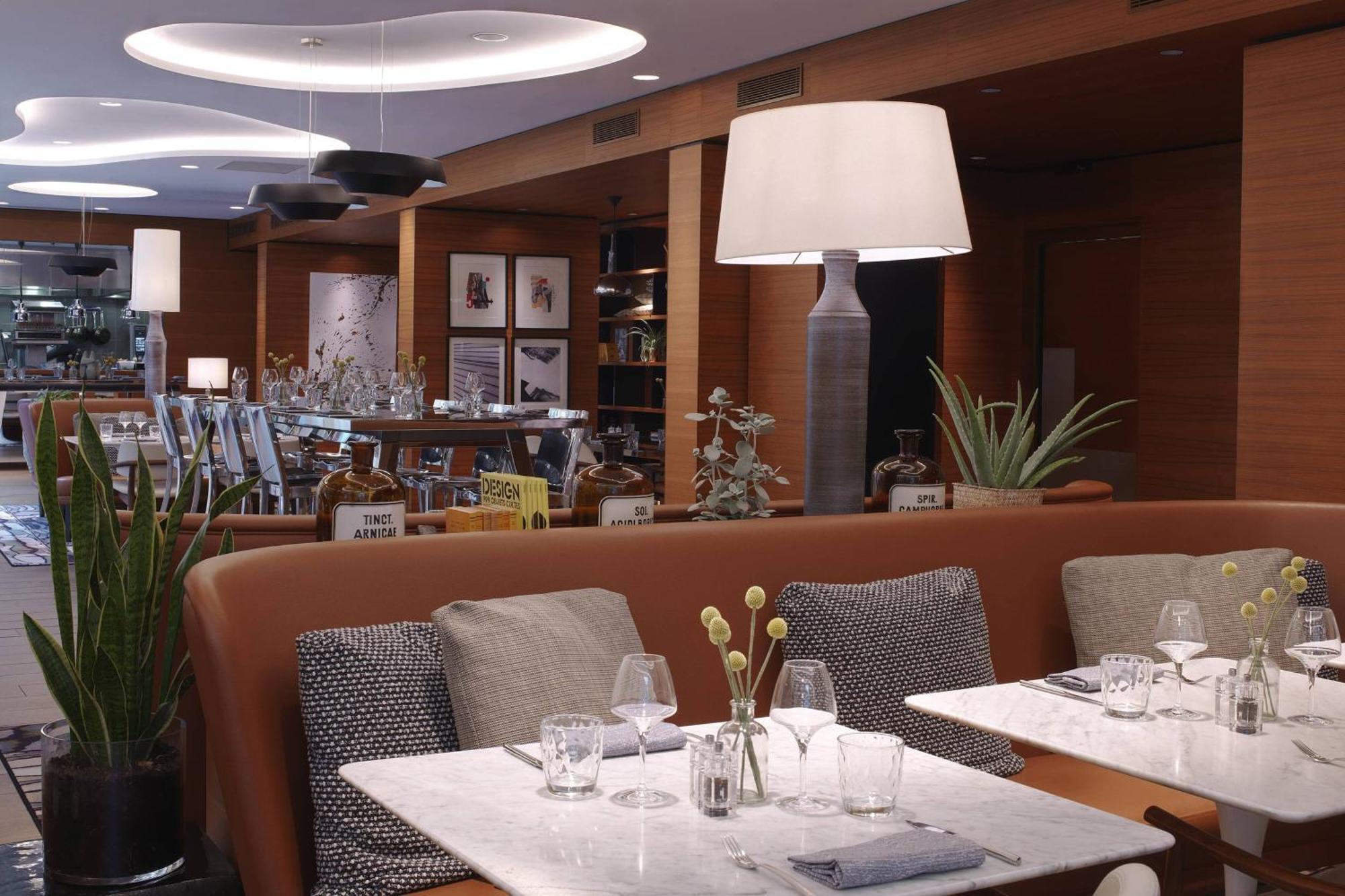 Renaissance Paris Republique Hotel & Spa Екстериор снимка