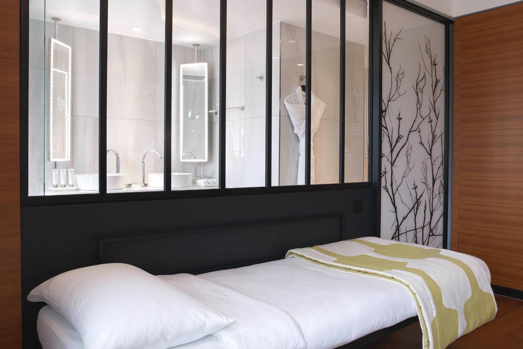 Renaissance Paris Republique Hotel & Spa Екстериор снимка
